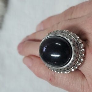 Black and rhinestone oval stretch‎ ring